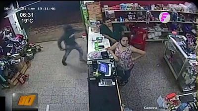 Violento asalto: Entre cuatro machetearon a comerciante
