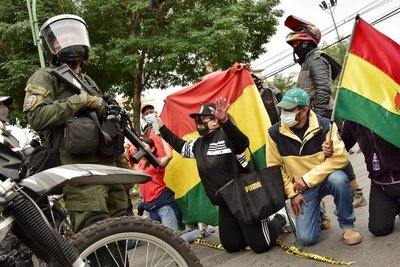 La oposición se manifestó por primera vez contra el presidente Luis Arce en Bolivia - .::Agencia IP::.