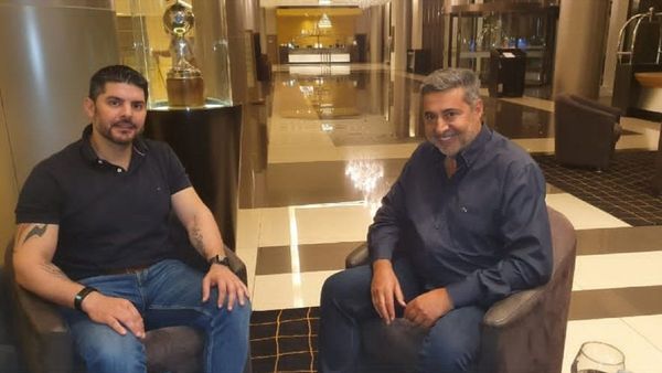 Nenecho evalúa proyectos con el ex presidente de Boca Juniors