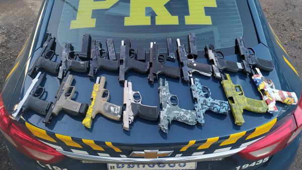 Requisan arsenal de pistolas cerca de la frontera con Paraguay
