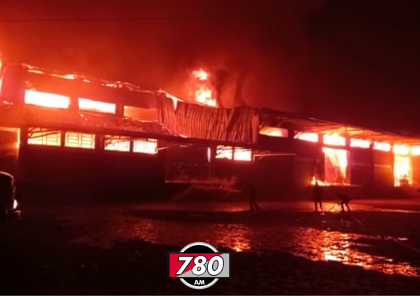 Después de ocho horas, bomberos controlan incendio en la Cooperativa Colonias Unidas - Megacadena — Últimas Noticias de Paraguay