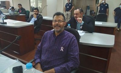 Devolvió banca en la junta departamental a su esposo