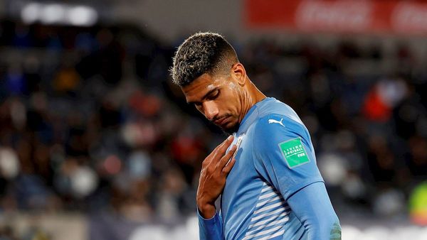 Ronald Araujo, lesionado, baja en Uruguay frente a Brasil