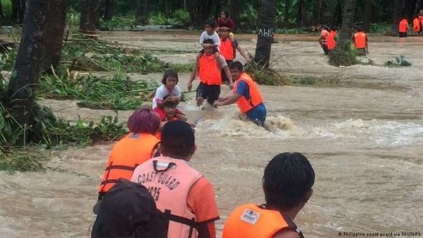 Tormenta Maring deja al menos nueve muertos en Filipinas
