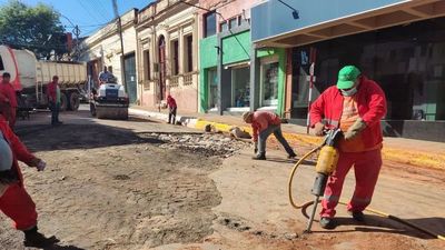 Continúan trabajos en zona de tubería dañada en Asunción
