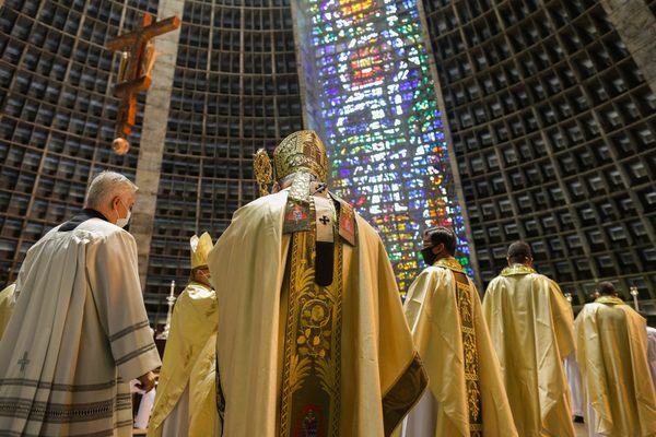 El Cristo de Río conmemora sus 90 años aislado por la covid y las lluvias - MarketData