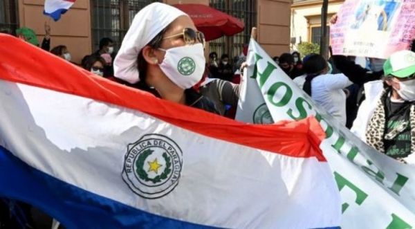 Médicos no se rinden y rechazan propuestas del gobierno