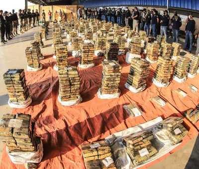 Investigación durante dos años permitió desbaratar tráfico internacional de cocaína desde puertos paraguayos - .::Agencia IP::.