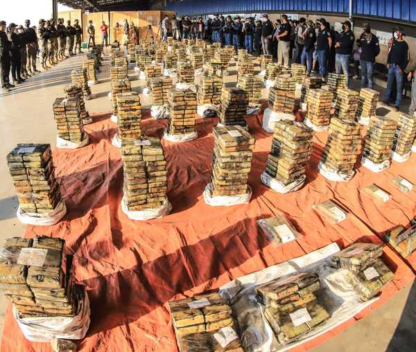 Investigación durante dos años permitió desbaratar tráfico internacional de cocaína desde puertos paraguayos - .::Agencia IP::.