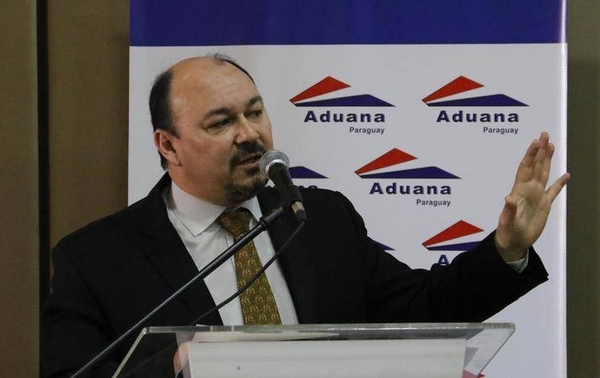 Diario HOY | Director de Aduanas será interpelado por Diputados sobre denuncia contra senador