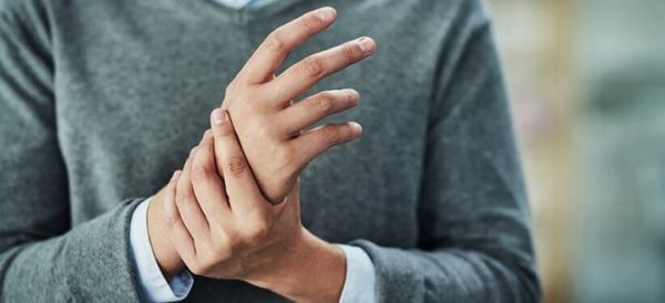 En el Día de la Artritis, recuerdan que es una enfermedad que no solo afecta a adultos mayores