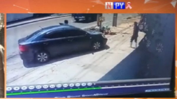Motociclista muere en accidente, policía habría pasado el semáforo en rojo | Noticias Paraguay