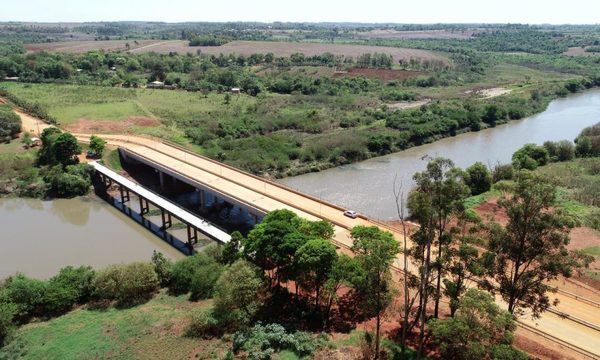 Concluyen obras complementarias del puente sobre río Monday