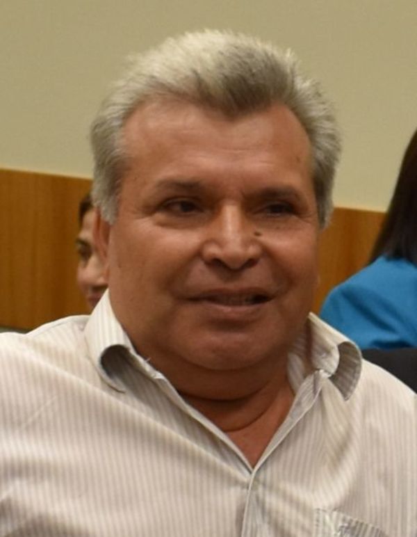 Exintendente condenado a prisión gana un lugar en la Junta Municipal en Santa Elena - Nacionales - ABC Color