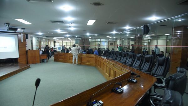 Cuarto intento de sesión en Junta Municipal
