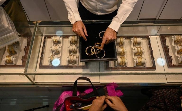 Diario HOY | Indios desesperados venden las joyas de oro ante carencias por Covid-19