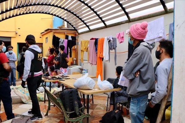 Paraguaya es detenida entre integrantes de una banda que movía ilegalmente a migrantes en Chile - Nacionales - ABC Color