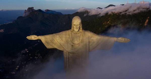 La Nación / Cristo Redentor celebra 90 años con samba, cachaça y optimismo por vacunación