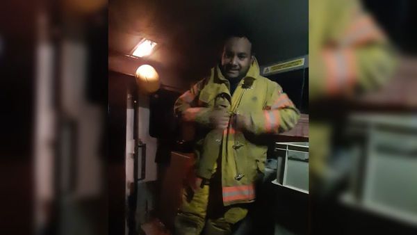 Bombero festejó su cumple apagando un incendio