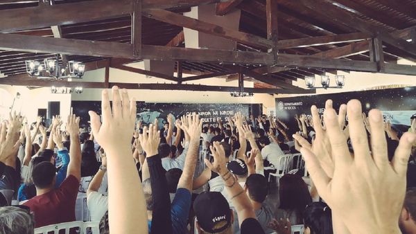 Olimpia: Socios se mueven ante la crisis