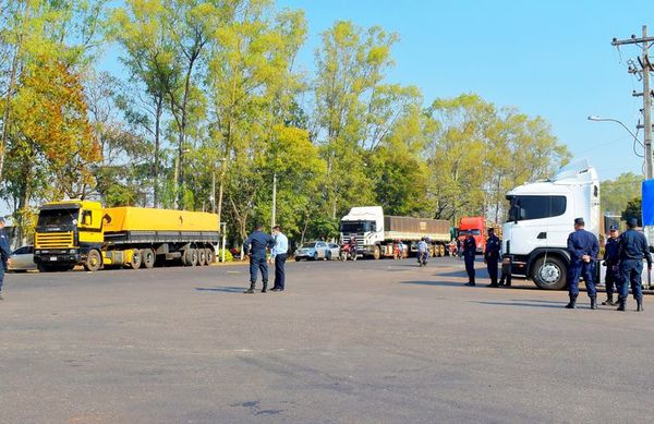 Precio del flete deberá subir, aseguran camioneros - Nacionales - ABC Color