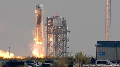 Actor de Star Trek es lanzado al espacio a bordo del cohete de Jeff Bezos