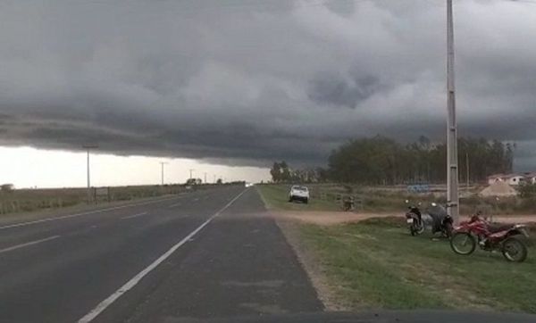 Fuerte temporal afecta a departamentos del Sur del país