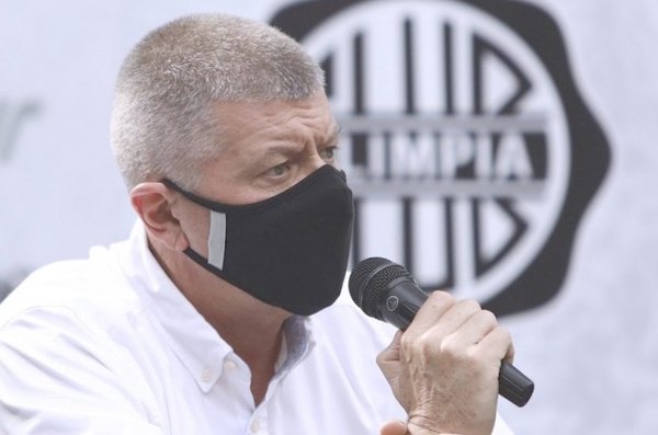 Crónica / Socios quieren aclaración hína