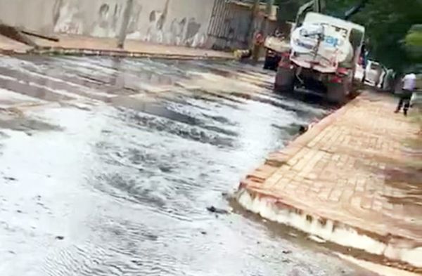 Cloaca de la estación de bombeo de Essap nuevamente contamina el lago - Nacionales - ABC Color