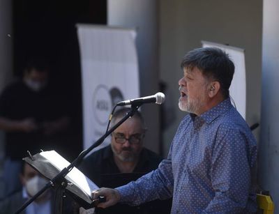 Ricardo Flecha canta en Villarrica, de mano de la guarania - Música - ABC Color