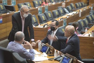 Los bancarios no podrán retirar aportes - Nacionales - ABC Color