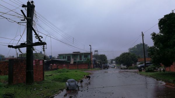 Cerca de 15 mil siguen sin energía eléctrica tras tormenta del miércoles