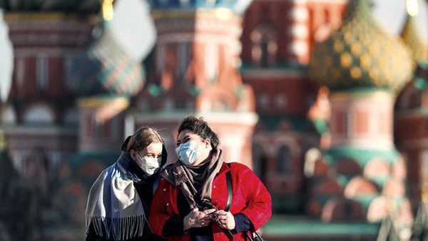 Rusia marca doble récord de casos y muertes por coronavirus en un día - .::Agencia IP::.