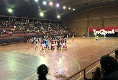 MINGUEROS ATRAVIESAN DIFICULTADES PARA UTILIZACIÓN DE POLIDEPORTIVO