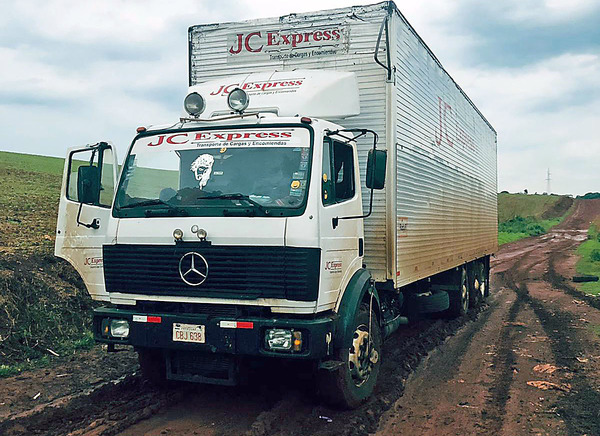 Barro frustró millonario robo de mercadería por parte de falsos policías