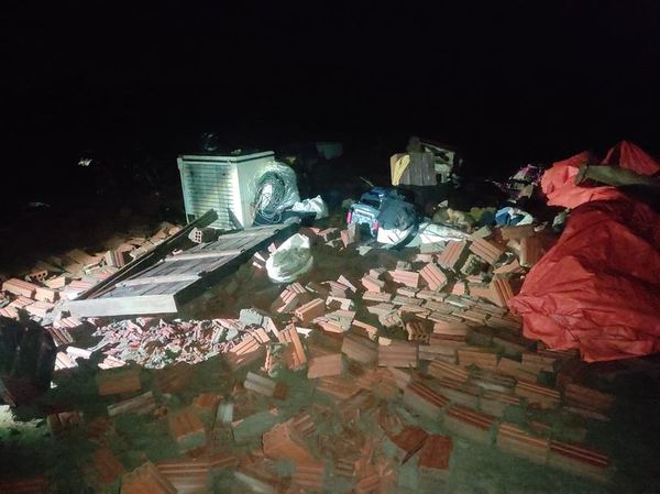 Daños materiales por temporal en Ayolas - Nacionales - ABC Color