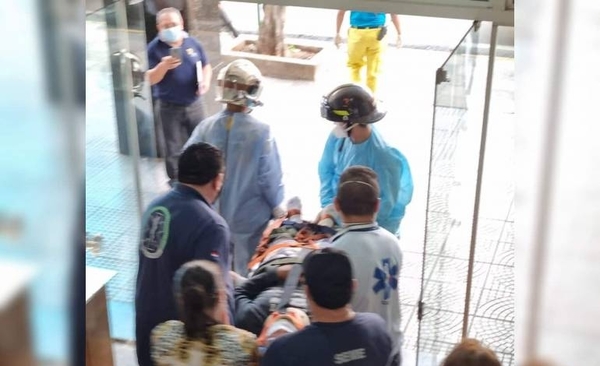 Diario HOY | Trabajador cayó de 15 metros de altura del edificio de Senatur