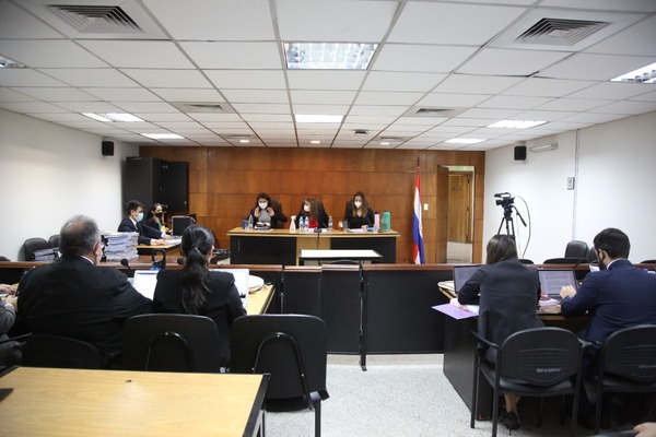 Fiscalía expuso alegatos iniciales contra RGD y su hijo - Judiciales.net