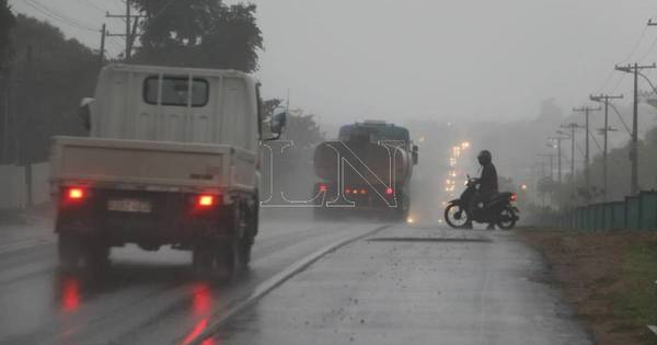 La Nación / Impulsarán ley para proteger a trabajadores de reparto con clasificación de tormentas