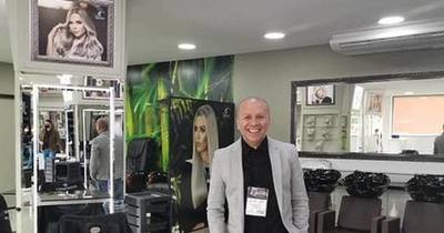 La Nación / Reconocido colorista puso bellas a reclusas del Buen Pastor