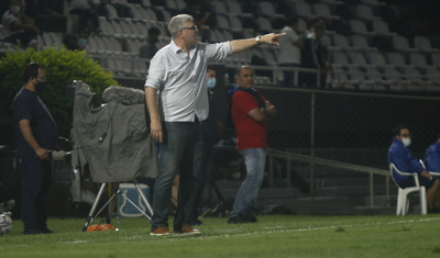 Álvaro Gutiérrez deja Olimpia