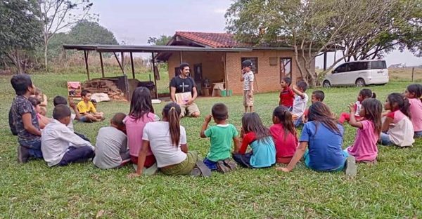 Medio siglo llevando mensaje de amor y esperanza a comunidades nativas