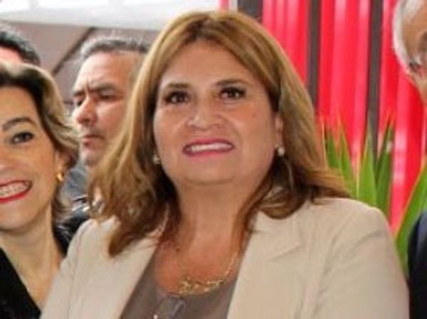 Tribunal Electoral proclama a Carolina Aranda como intendenta electa de Mariano Roque Alonso - Nacionales - ABC Color