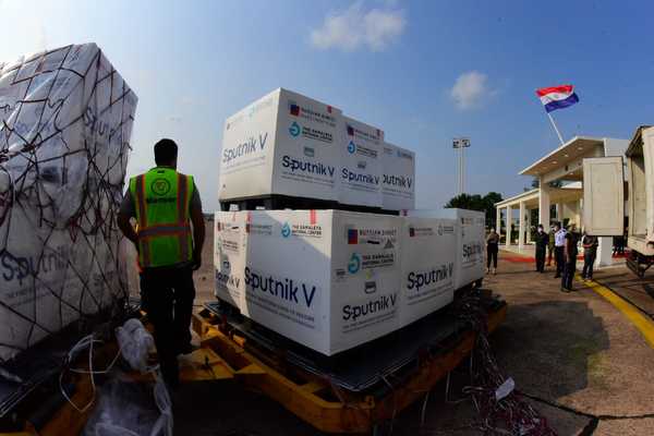 Llegaron 308.000 dosis del segundo componente de la vacuna rusa Sputnik V