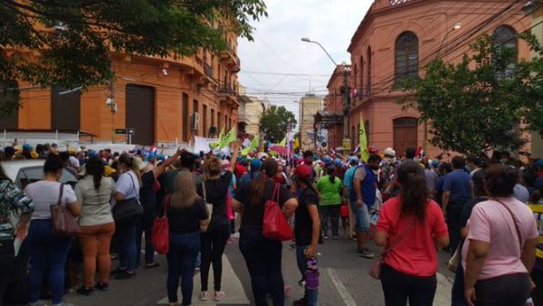 Movilización en momento culminante del año “causa tremendo daño”, consideran