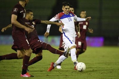 Duelo por seguir en la pelea