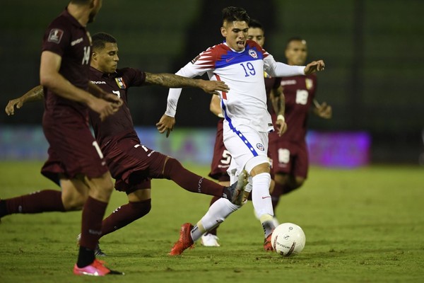 Duelo por seguir en la pelea