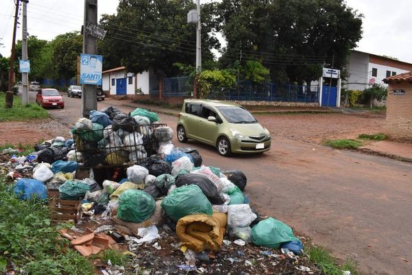 En San Antonio viven en medio de la basura - Nacionales - ABC Color