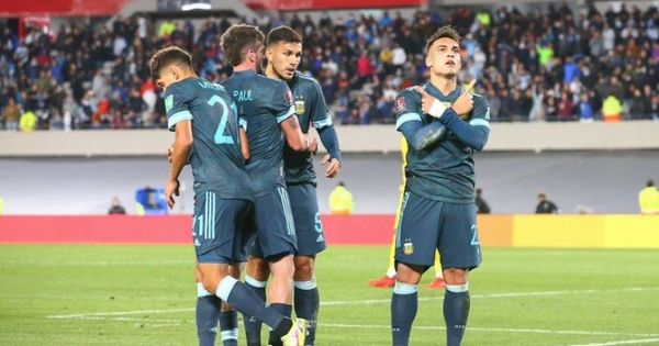 Argentina gana a Perú, extiende su invicto y se acerca a Catar 2022