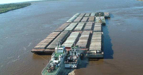 La Nación / Lluvias dan alivio al transporte fluvial